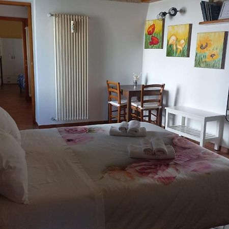 Villino Tronchetto Bianco Bed and Breakfast Mola di Bari Exteriör bild