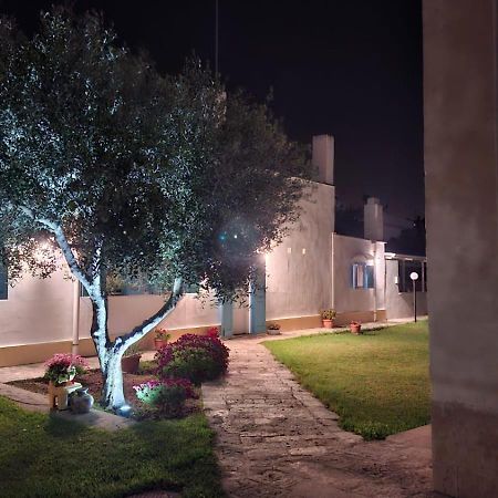 Villino Tronchetto Bianco Bed and Breakfast Mola di Bari Exteriör bild