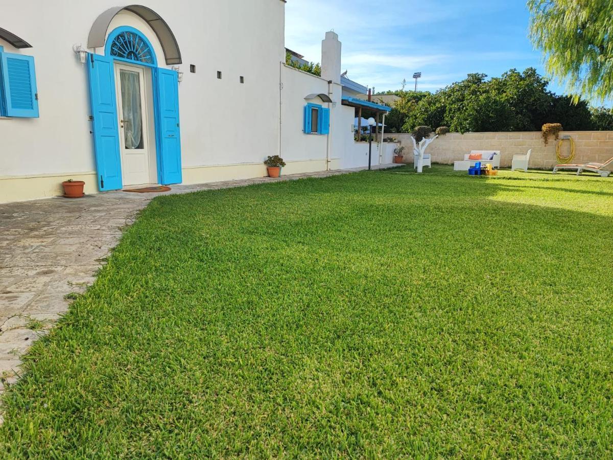 Villino Tronchetto Bianco Bed and Breakfast Mola di Bari Exteriör bild